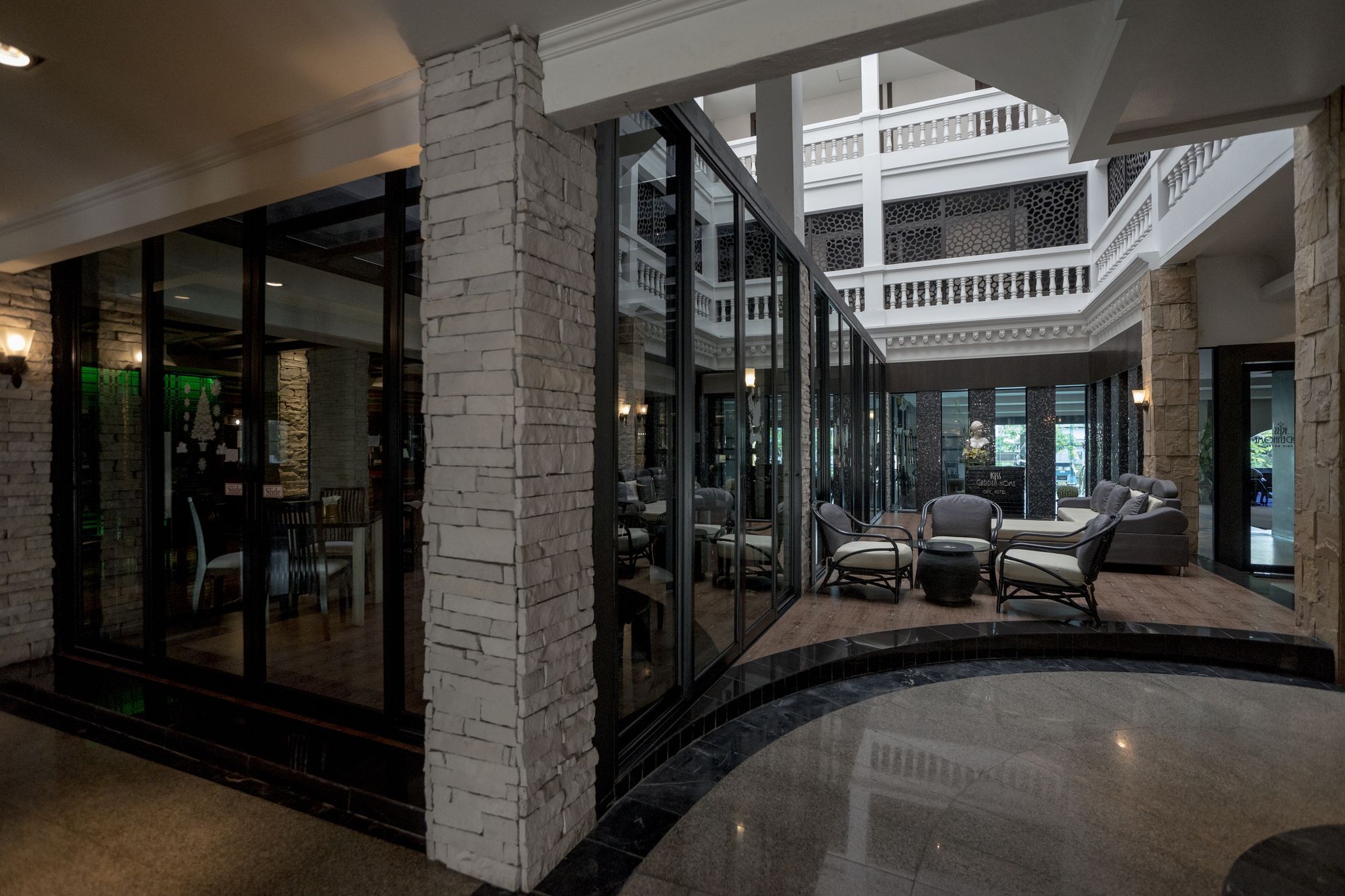 Kiss Gardenhome Chic Hotel Хатъяй Экстерьер фото